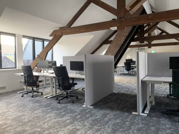 123 Kantoormeubilair